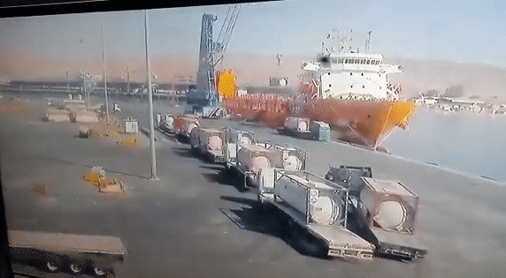 b595d9f00977a712ea6aa6d3871d4d01.gif
